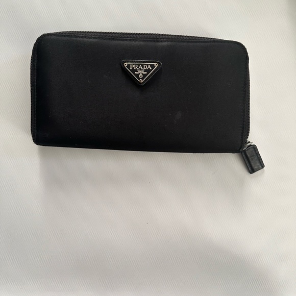 PRADA WALLET - Picture 2 of 4